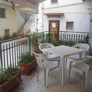 https://al-narciso-house-by-franco-lia-catania.taorminaitalyhotels.com