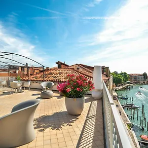 Apartment Venetian Palace R&r, Venice
