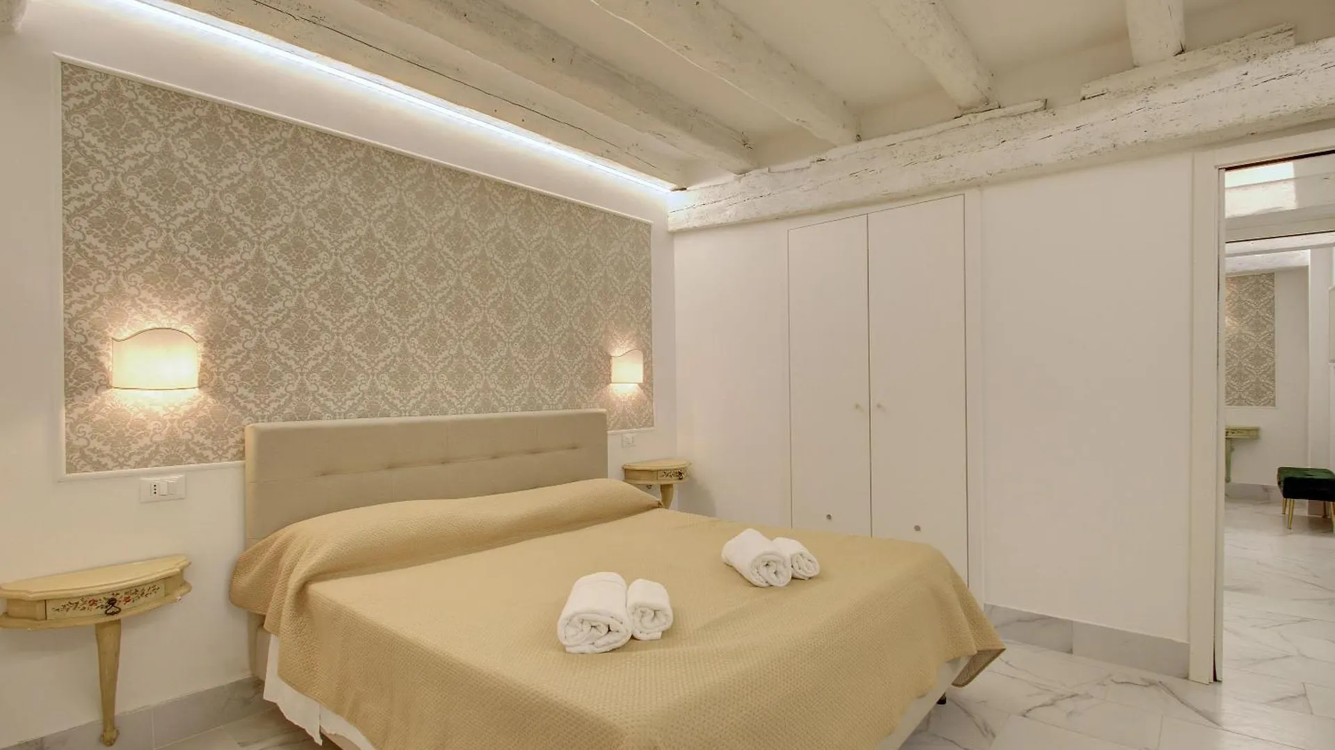 Newarsenale-A Venetian Dream- 10 Min To St.Marco Apartment 0*, Venice